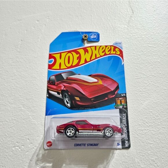 Hotwheels Red Corvette Stingray - Picture 1 of 5